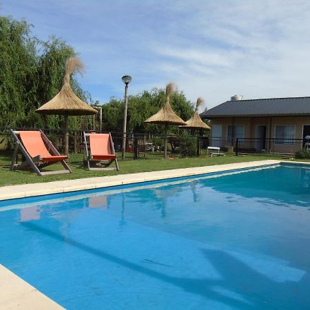 Aitue Bungalows Gualeguaychú Esterno foto