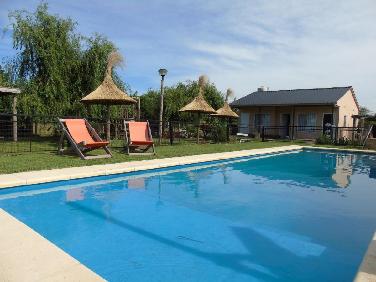 Aitue Bungalows Gualeguaychú Esterno foto