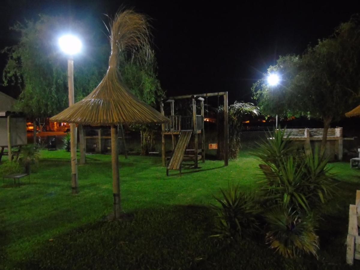 Aitue Bungalows Gualeguaychú Esterno foto